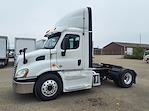 Used 2014 Freightliner Cascadia Day Cab 4x2, Semi Truck for sale #523608 - photo 1