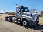 Used 2014 Freightliner Cascadia Day Cab 6x4, Semi Truck for sale #530155 - photo 11