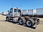 Used 2014 Freightliner Cascadia Day Cab 6x4, Semi Truck for sale #530155 - photo 2