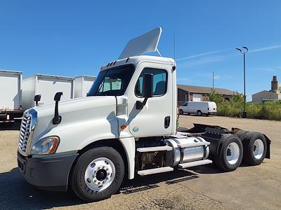 Used 2014 Freightliner Cascadia Day Cab 6x4, Semi Truck for sale #565262 - photo 1