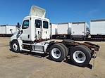 Used 2014 Freightliner Cascadia Day Cab 6x4, Semi Truck for sale #565262 - photo 2