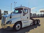 Used 2016 Freightliner Cascadia Day Cab 6x4, Semi Truck for sale #646251 - photo 4