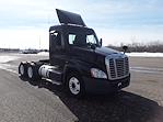 Used 2016 Freightliner Cascadia Day Cab 6x4, Semi Truck for sale #654252 - photo 2