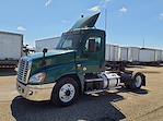 Used 2016 Freightliner Cascadia Day Cab 4x2, Semi Truck for sale #658160 - photo 1