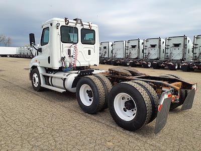 Used 2016 Freightliner Cascadia Day Cab 6x4, Semi Truck for sale #659283 - photo 2