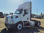 Used 2017 Freightliner Cascadia Day Cab 4x2, Semi Truck for sale #664325 - photo 1