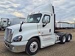 Used 2017 Freightliner Cascadia Day Cab 6x4, Semi Truck for sale #667694 - photo 3