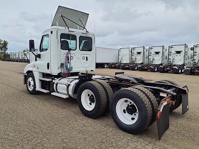 Used 2018 Freightliner Cascadia Day Cab 6x4, Semi Truck for sale #756944 - photo 2