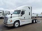 Used 2019 Freightliner Cascadia Sleeper Cab 6x4, Semi Truck for sale #813181 - photo 1