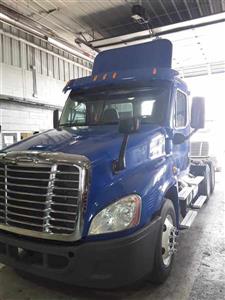 Used 2014 Freightliner Cascadia Day Cab 6x4, Semi Truck for sale #521986 - photo 1