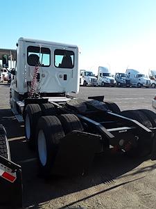 Used 2016 Freightliner Cascadia Day Cab 6x4, Semi Truck for sale #655916 - photo 2