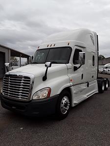 Used 2018 Freightliner Cascadia Sleeper Cab 6x4, Semi Truck for sale #684253 - photo 1