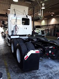 Used 2018 Freightliner Cascadia Day Cab 6x4, Semi Truck for sale #744056 - photo 2