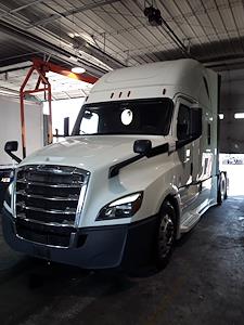 Used 2019 Freightliner Cascadia Sleeper Cab 6x4, Semi Truck for sale #789934 - photo 1