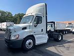 Used 2020 Freightliner Cascadia Day Cab 4x2, Semi Truck for sale #249449 - photo 1