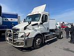 Used 2019 Freightliner Cascadia Day Cab 4x2, Semi Truck for sale #270073 - photo 1