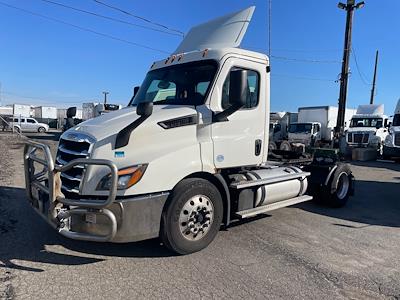 Used 2019 Freightliner Cascadia Day Cab 4x2, Semi Truck for sale #270102 - photo 1
