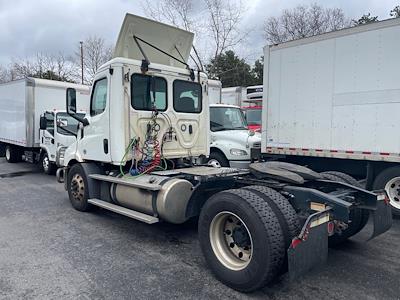 Used 2019 Freightliner Cascadia Day Cab 4x2, Semi Truck for sale #270106 - photo 2