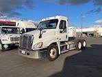 Used 2016 Freightliner Cascadia Day Cab 6x4, Semi Truck for sale #660485 - photo 3