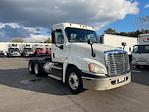 Used 2016 Freightliner Cascadia Day Cab 6x4, Semi Truck for sale #660485 - photo 1