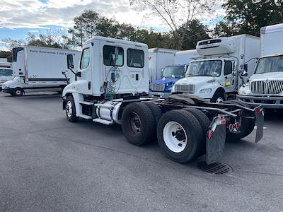 Used 2017 Freightliner Cascadia Day Cab 6x4, Semi Truck for sale #670757 - photo 2