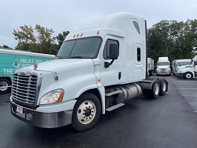 Used 2019 Freightliner Cascadia Sleeper Cab 6x4, Semi Truck for sale #808626 - photo 1