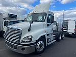 Used 2019 Freightliner Cascadia Day Cab 6x4, Semi Truck for sale #808825 - photo 1