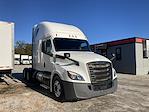 Used 2018 Freightliner Cascadia Sleeper Cab 6x4, Semi Truck for sale #586008 - photo 3