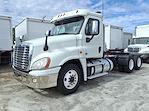 Used 2016 Freightliner Cascadia Day Cab 6x4, Semi Truck for sale #646116 - photo 1