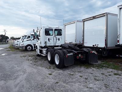 Used 2017 Freightliner Cascadia Day Cab 6x4, Semi Truck for sale #668194 - photo 2