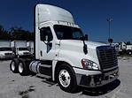 Used 2017 Freightliner Cascadia Day Cab 6x4, Semi Truck for sale #672005 - photo 4