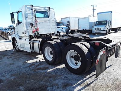 Used 2017 Volvo VNL 6x4, Semi Truck for sale #676866 - photo 2