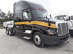 Used 2018 Freightliner Cascadia Sleeper Cab 6x4, Semi Truck for sale #784235 - photo 4