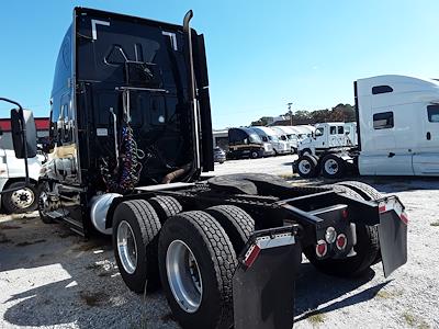 Used 2018 Freightliner Cascadia Sleeper Cab 6x4, Semi Truck for sale #784830 - photo 2