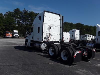 Used 2019 Freightliner Cascadia Sleeper Cab 6x4, Semi Truck for sale #807298 - photo 2