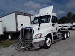 Used 2019 Freightliner Cascadia Day Cab 6x4, Semi Truck for sale #813294 - photo 1