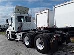 Used 2019 Freightliner Cascadia Day Cab 6x4, Semi Truck for sale #813294 - photo 2