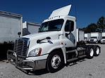 Used 2019 Freightliner Cascadia Day Cab 6x4, Semi Truck for sale #813349 - photo 1