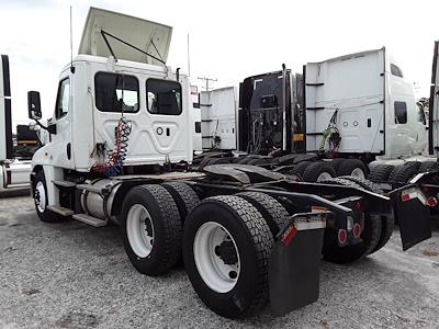 Used 2019 Freightliner Cascadia Day Cab 6x4, Semi Truck for sale #813353 - photo 2