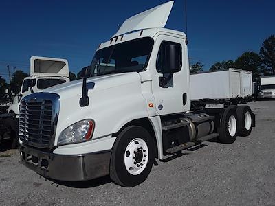 Used 2019 Freightliner Cascadia Day Cab 6x4, Semi Truck for sale #813355 - photo 1