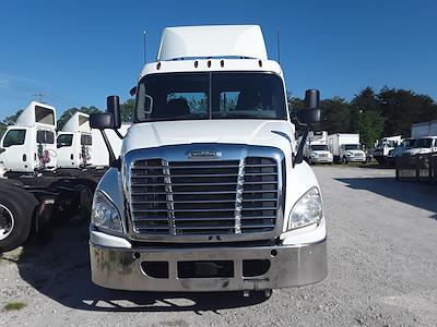 Used 2019 Freightliner Cascadia Day Cab 6x4, Semi Truck for sale #813355 - photo 2