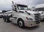 Used 2020 Freightliner Cascadia Day Cab 6x4, Semi Truck for sale #880648 - photo 4