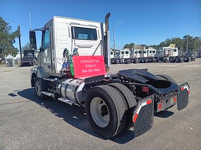 Used 2016 Volvo VNL 4x2, Semi Truck for sale #383970 - photo 2