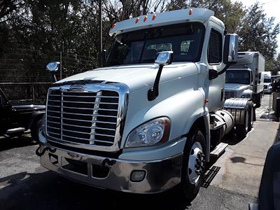 Used 2014 Freightliner Cascadia Day Cab 6x4, Semi Truck for sale #545615 - photo 1