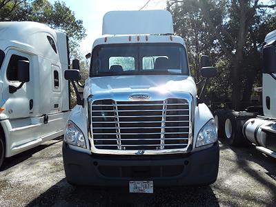 Used 2014 Freightliner Cascadia Day Cab 6x4, Semi Truck for sale #552803 - photo 1