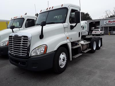 Used 2014 Freightliner Cascadia Day Cab 6x4, Semi Truck for sale #552805 - photo 1