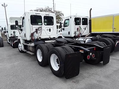 Used 2014 Freightliner Cascadia Day Cab 6x4, Semi Truck for sale #552805 - photo 2