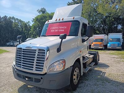 Used 2016 Freightliner Cascadia Day Cab 4x2, Semi Truck for sale #663407 - photo 1