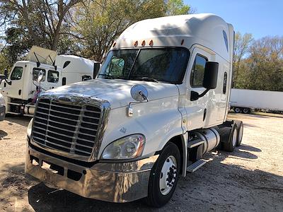 Used 2017 Freightliner Cascadia Sleeper Cab 6x4, Semi Truck for sale #664320 - photo 1