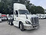 Used 2017 Freightliner Cascadia Day Cab 6x4, Semi Truck for sale #670964 - photo 4